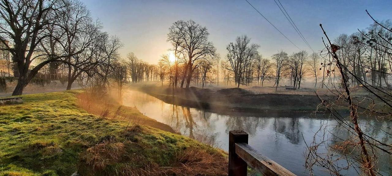 Hotel Zamkowy Mlyn Krapkowice Kültér fotó