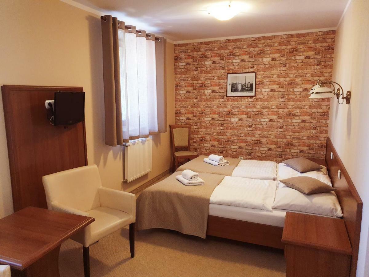 Hotel Zamkowy Mlyn Krapkowice Kültér fotó